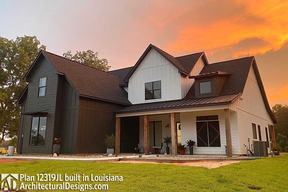 build gallery item - Farmhouse Plan 12319JL Comes to Life in Tennessee