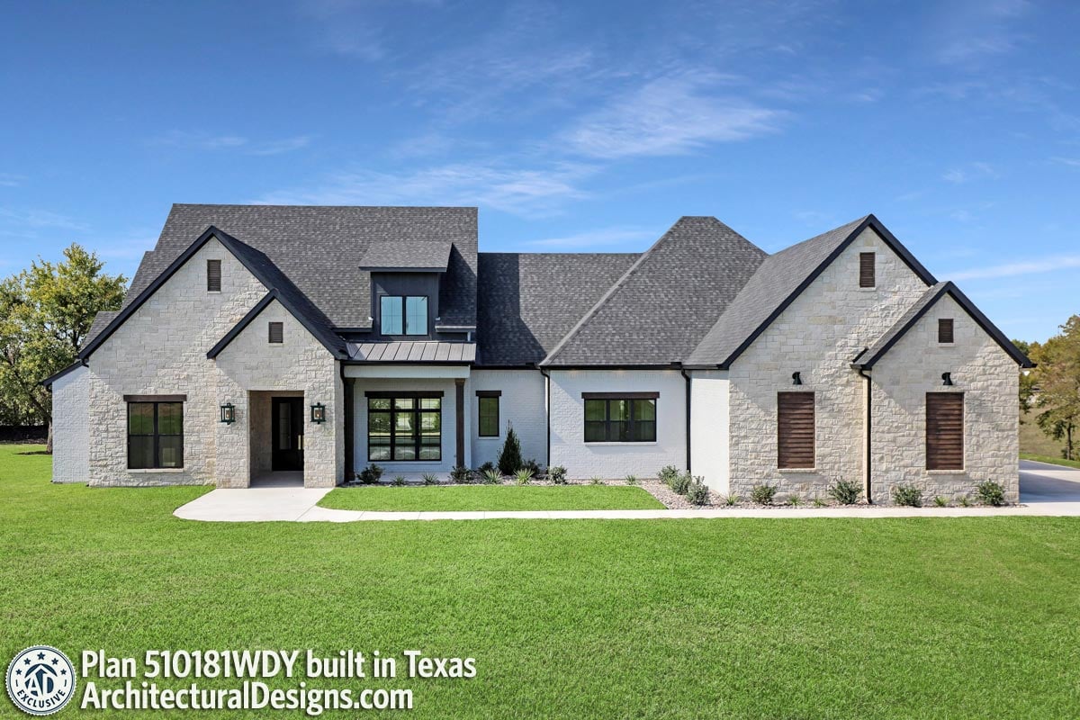 build gallery item - House Plan 510181WDY Comes to Life in Texas