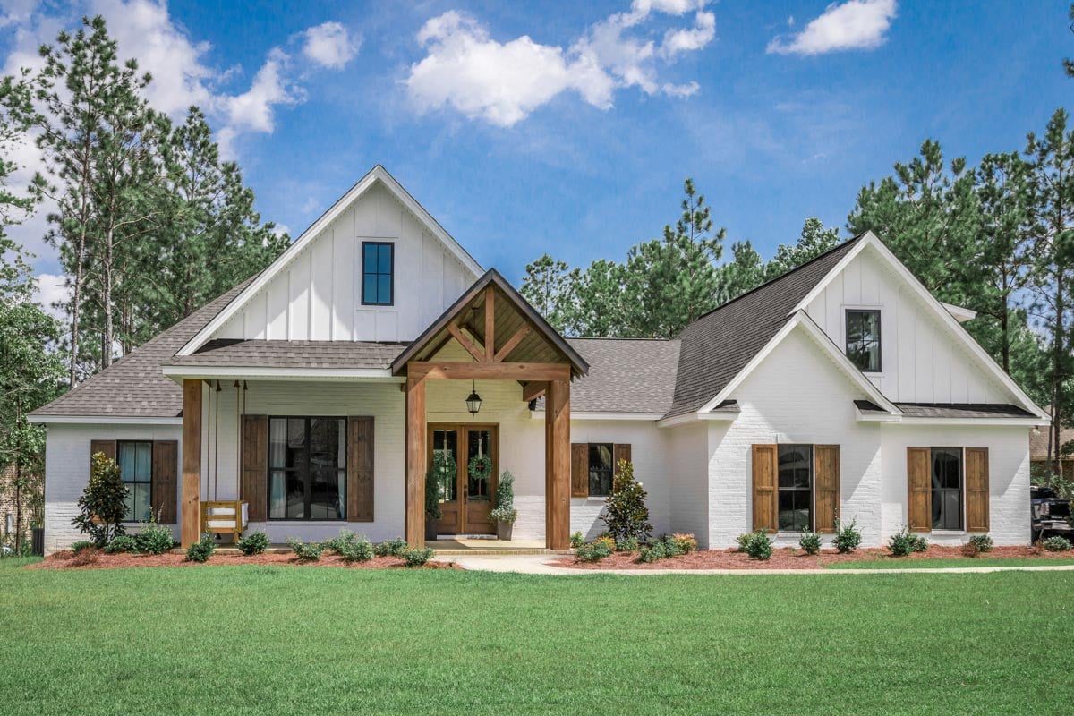 Plan image - 51793HZ:4-Bed Country Craftsman House Plan with 2-Car Garage - 2373 Sq Ft