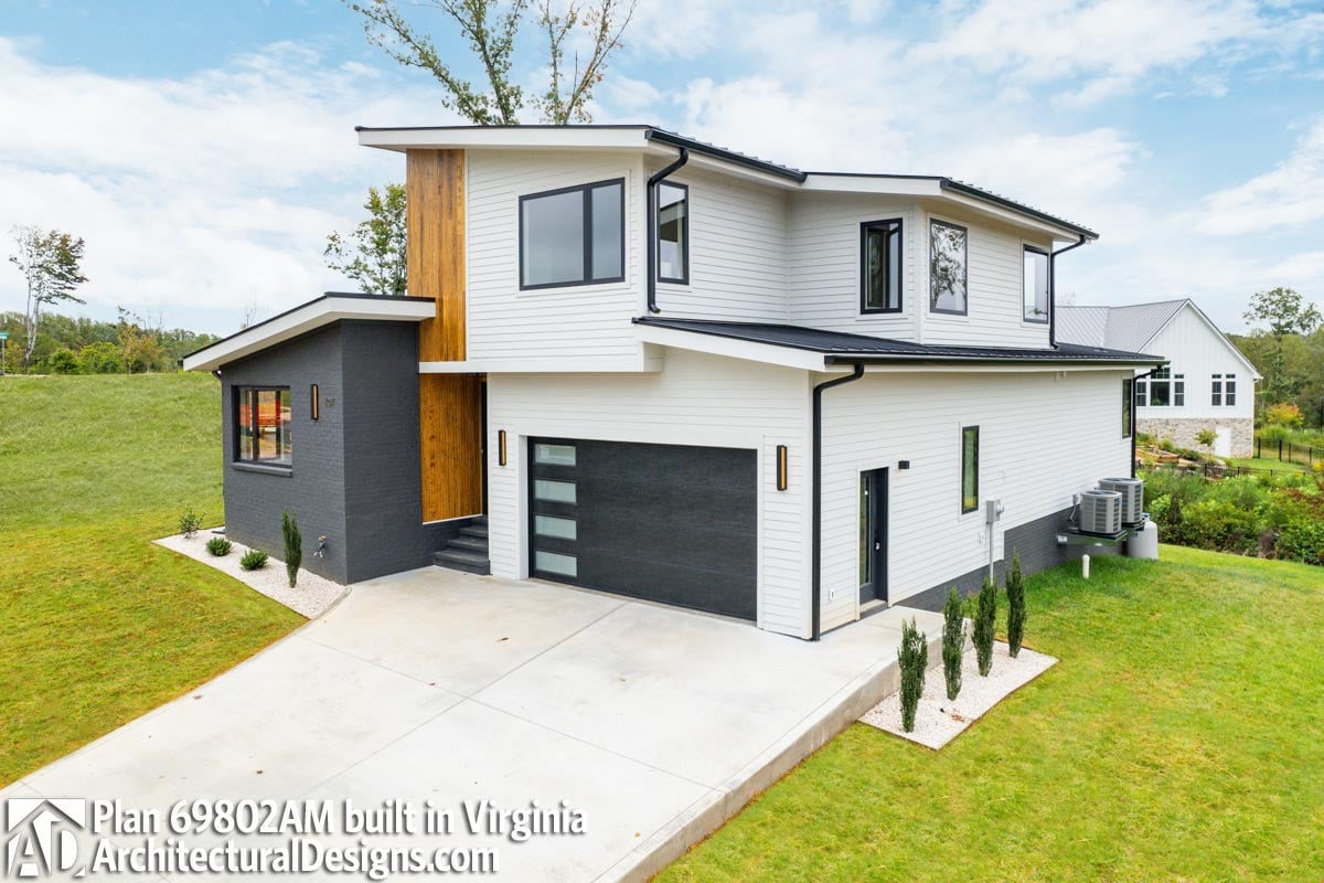 build gallery item - Modern House Plan 69802AM Comes to Life in Virginia